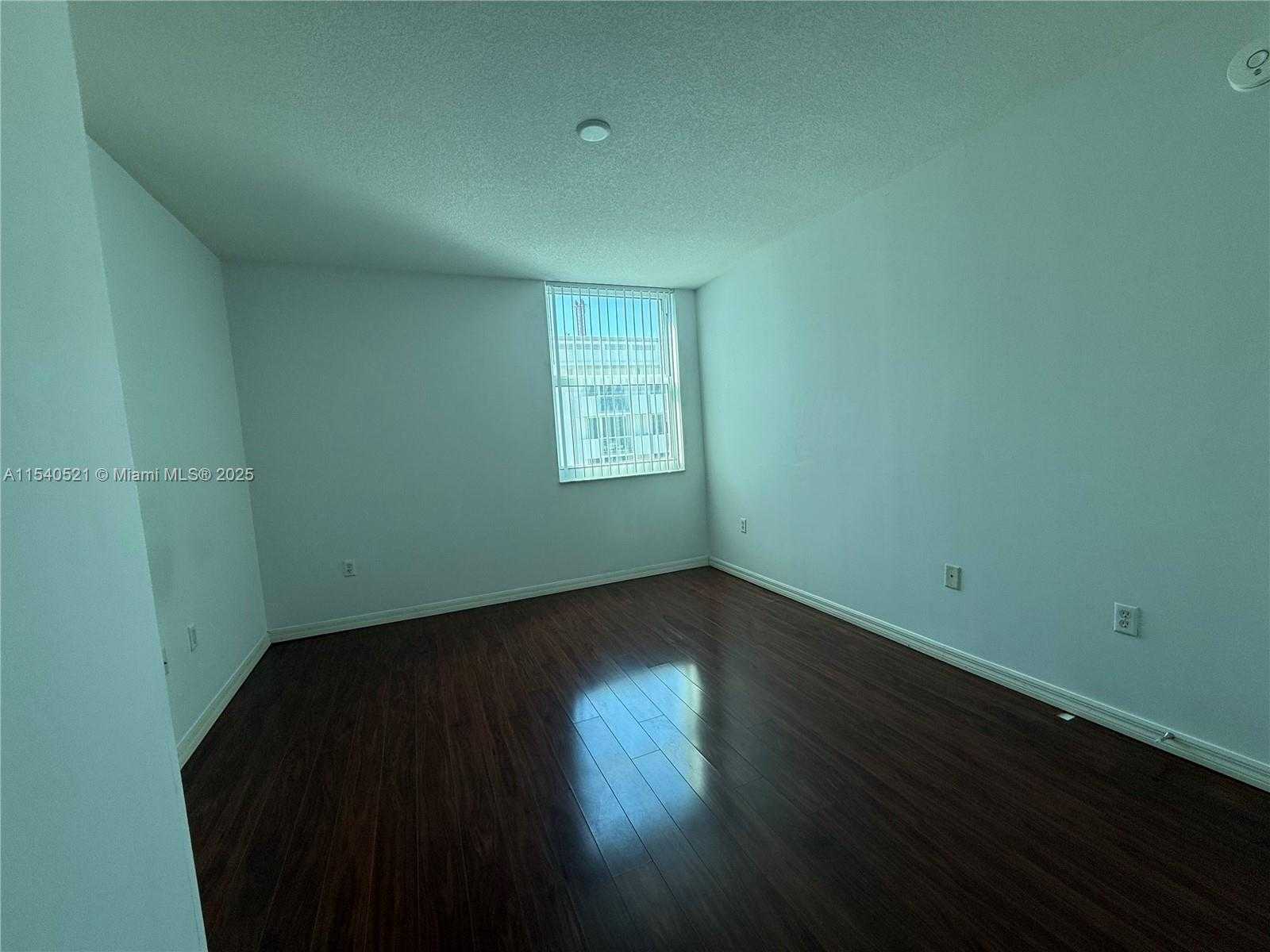 Small Image of 9201 COLLINS AVE #1023, Surfside Number 16