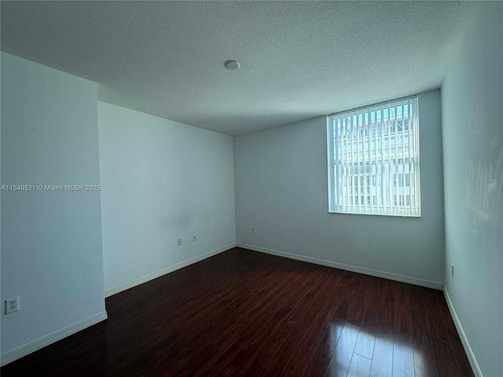 Small Image of 9201 COLLINS AVE #1023, Surfside Number 17