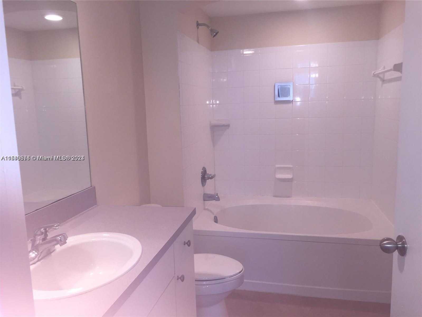 Small Image of 9201 COLLINS AVE #724, Surfside Number 6
