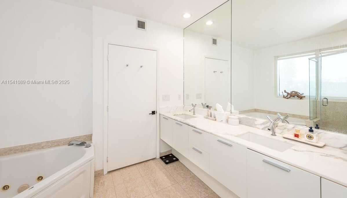Small Image of 400 ALTON RD #TH-1A, Miami Beach Number 20
