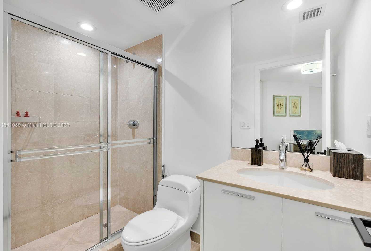 Small Image of 400 ALTON RD #TH-1A, Miami Beach Number 24