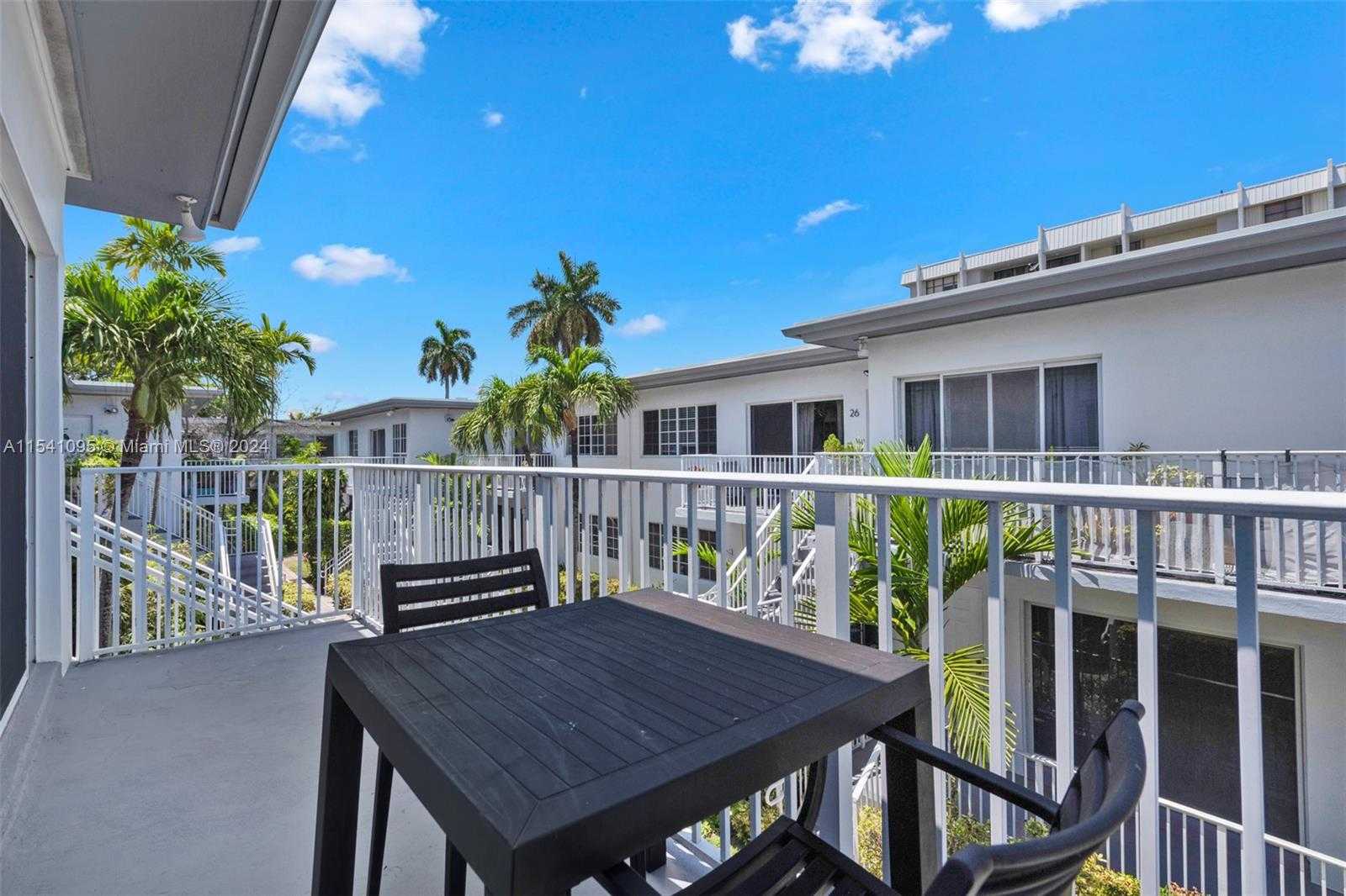 Small Image of 9260 BAY HARBOR TER #21, Bay Harbor Islands Number 4
