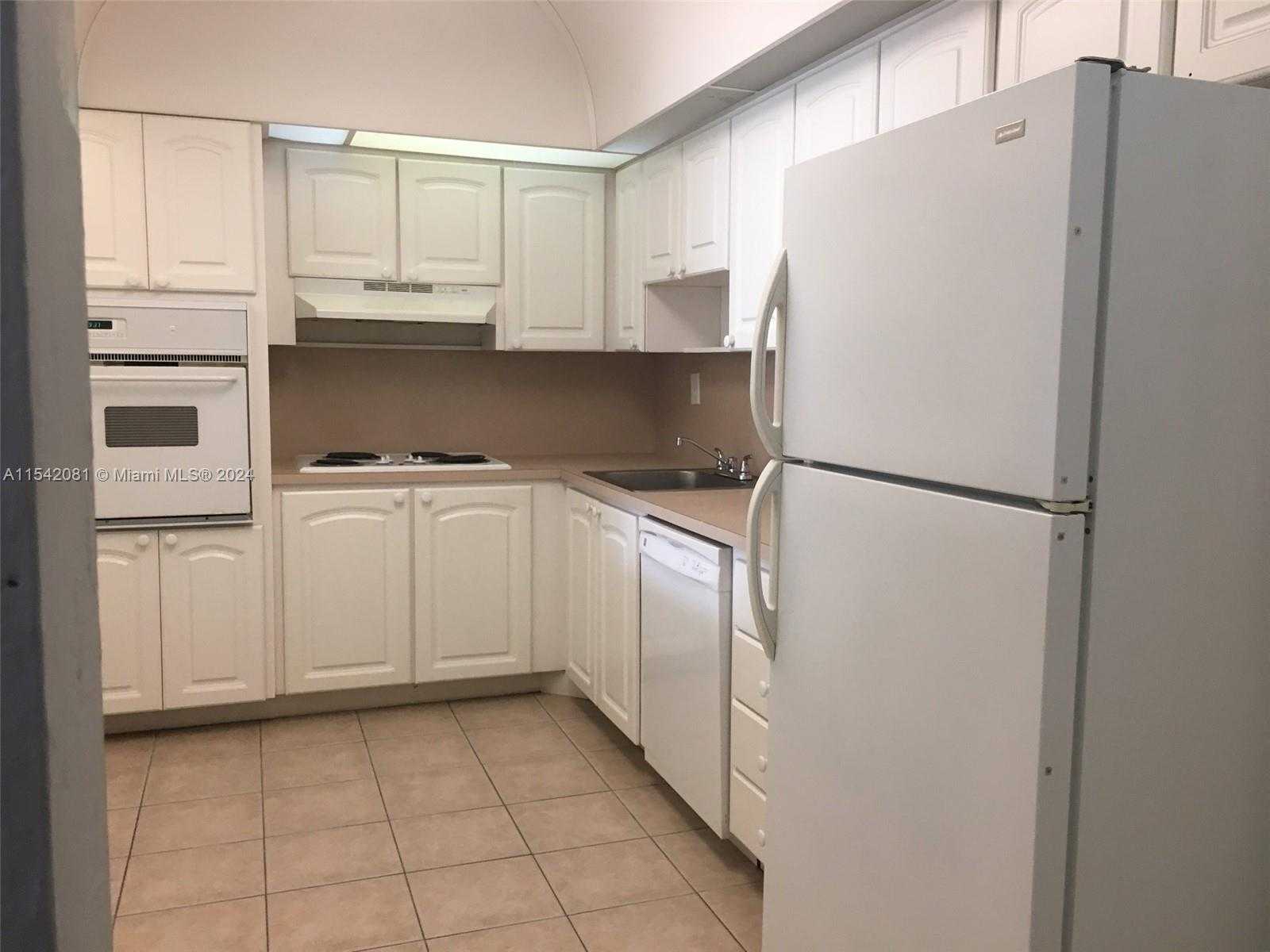 Small Image of 19380 COLLINS AVE #1515, Sunny Isles Beach Number 4