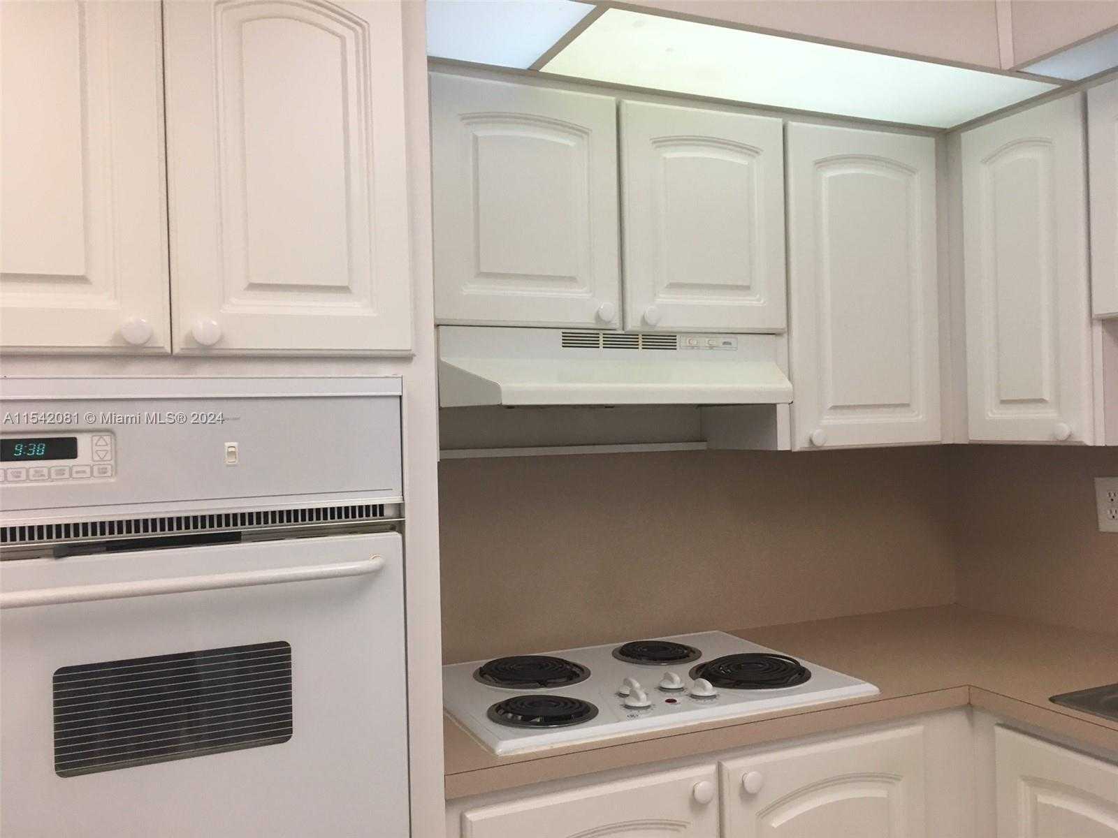 Small Image of 19380 COLLINS AVE #1515, Sunny Isles Beach Number 9