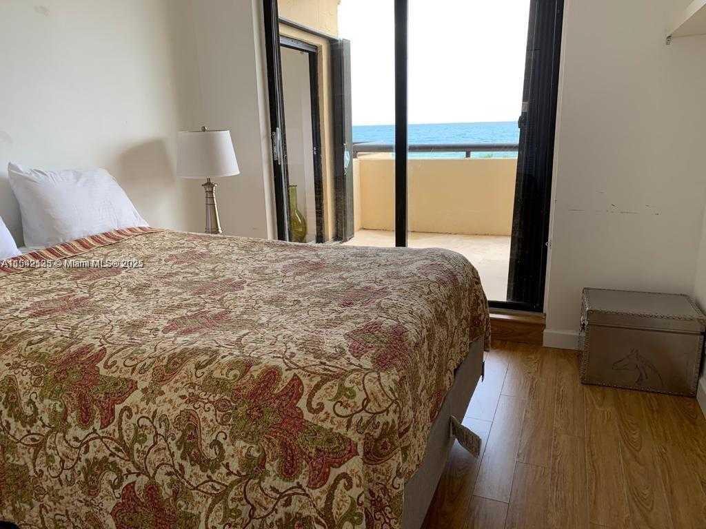 Small Image of 2555 COLLINS AVE #506, Miami Beach Number 16