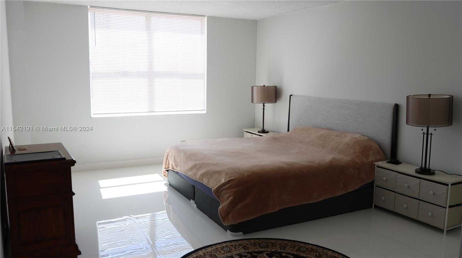 Small Image of 1865 SOUTH OCEAN DR #4F, Hallandale Beach Number 11