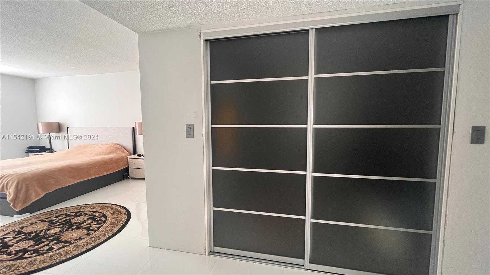 Small Image of 1865 SOUTH OCEAN DR #4F, Hallandale Beach Number 13