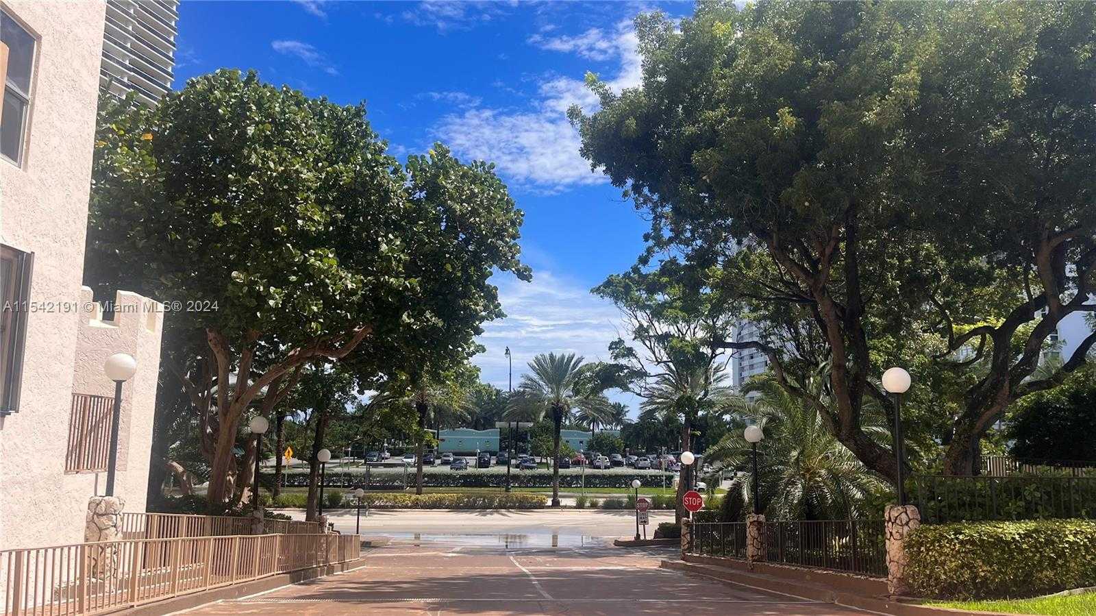 Small Image of 1865 SOUTH OCEAN DR #4F, Hallandale Beach Number 2