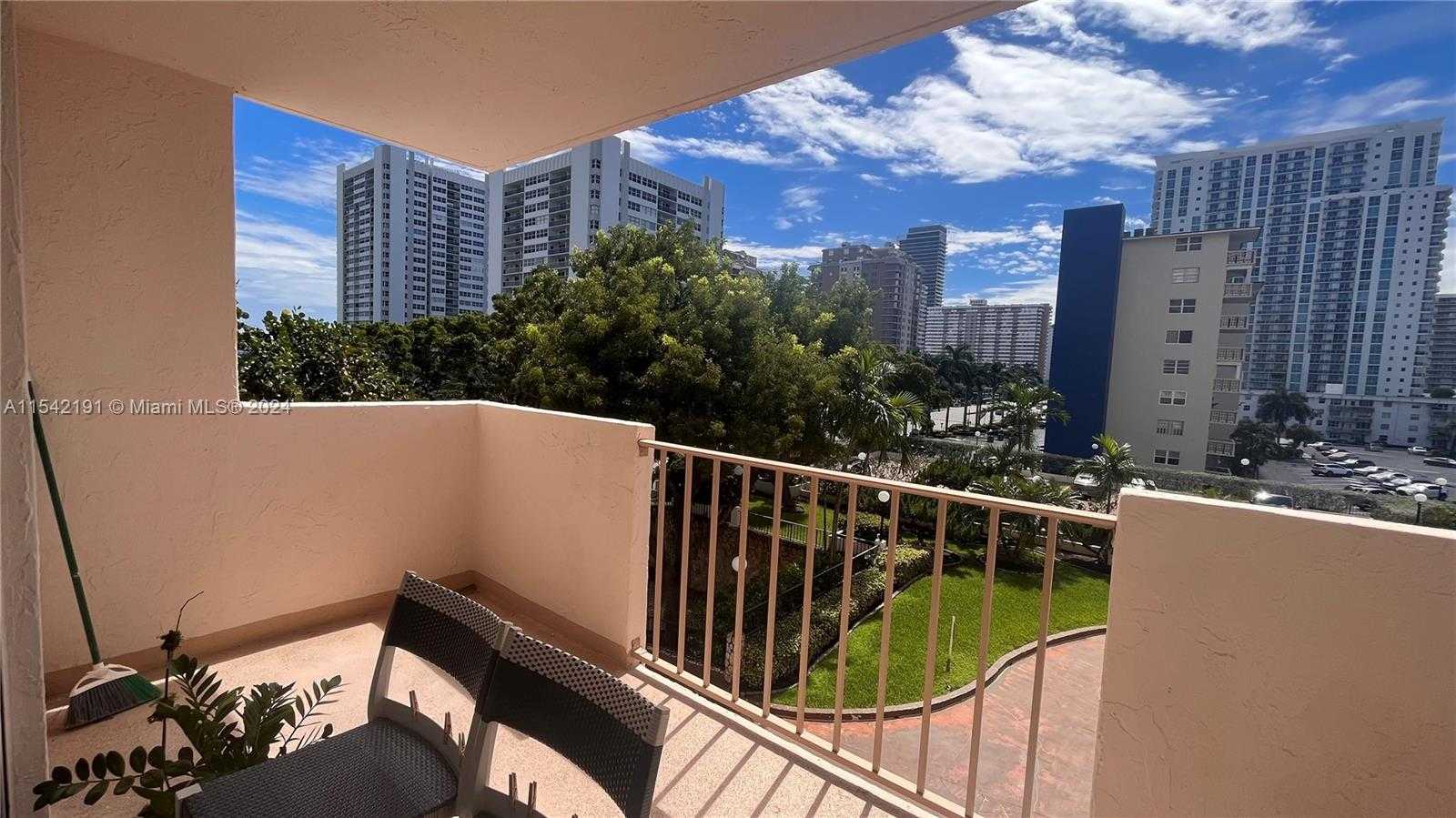 Small Image of 1865 SOUTH OCEAN DR #4F, Hallandale Beach Number 27