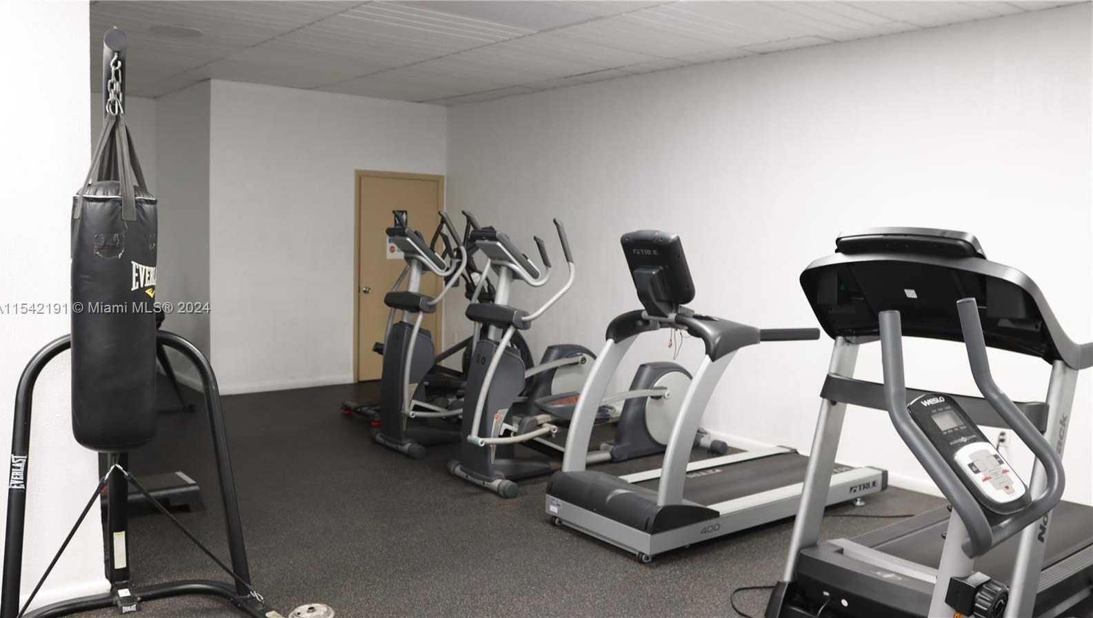 Small Image of 1865 SOUTH OCEAN DR #4F, Hallandale Beach Number 31