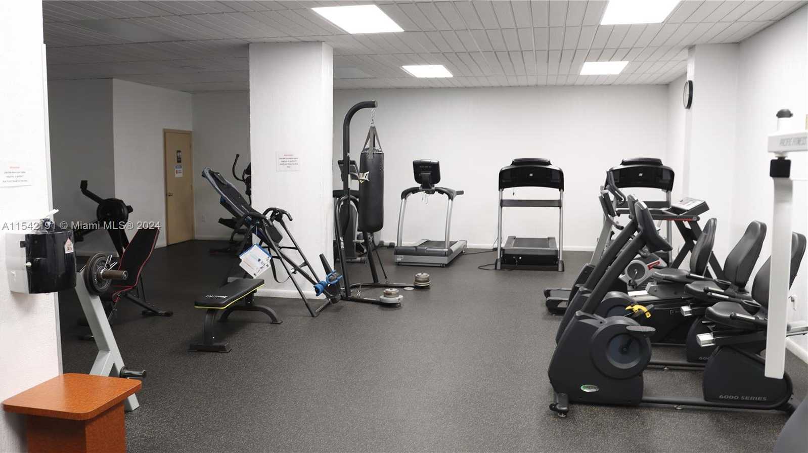 Small Image of 1865 SOUTH OCEAN DR #4F, Hallandale Beach Number 34