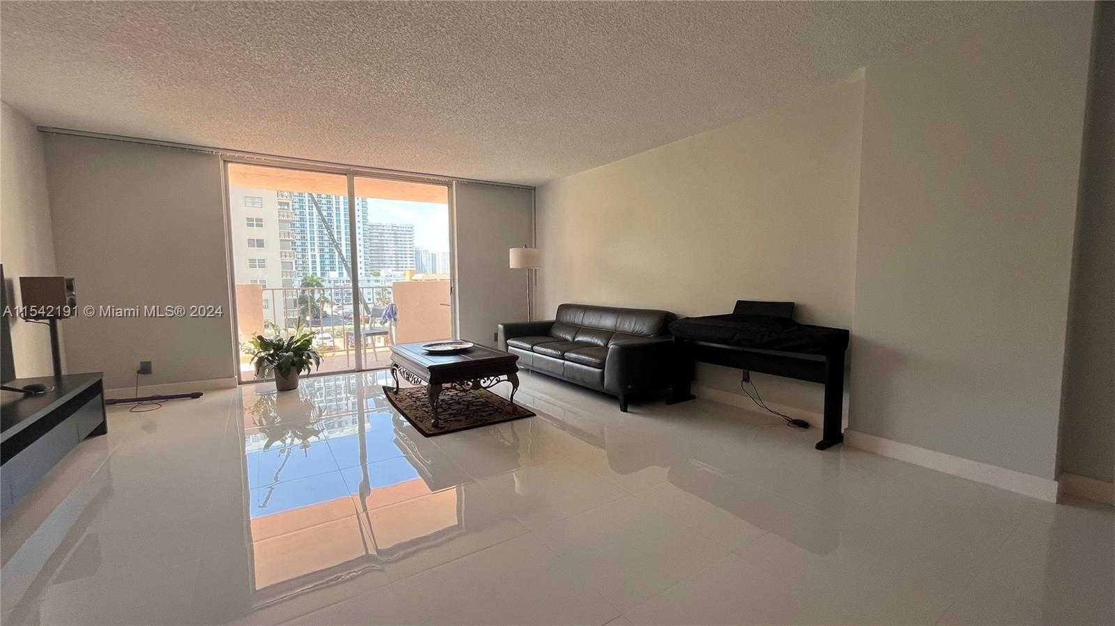 Small Image of 1865 SOUTH OCEAN DR #4F, Hallandale Beach Number 7