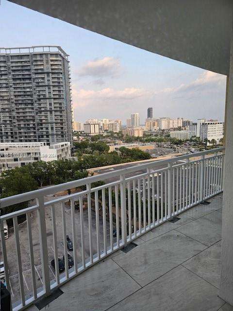 Small Image of 1755 EAST HALLANDALE BEACH BLVD #1004E, Hallandale Beach Number 6