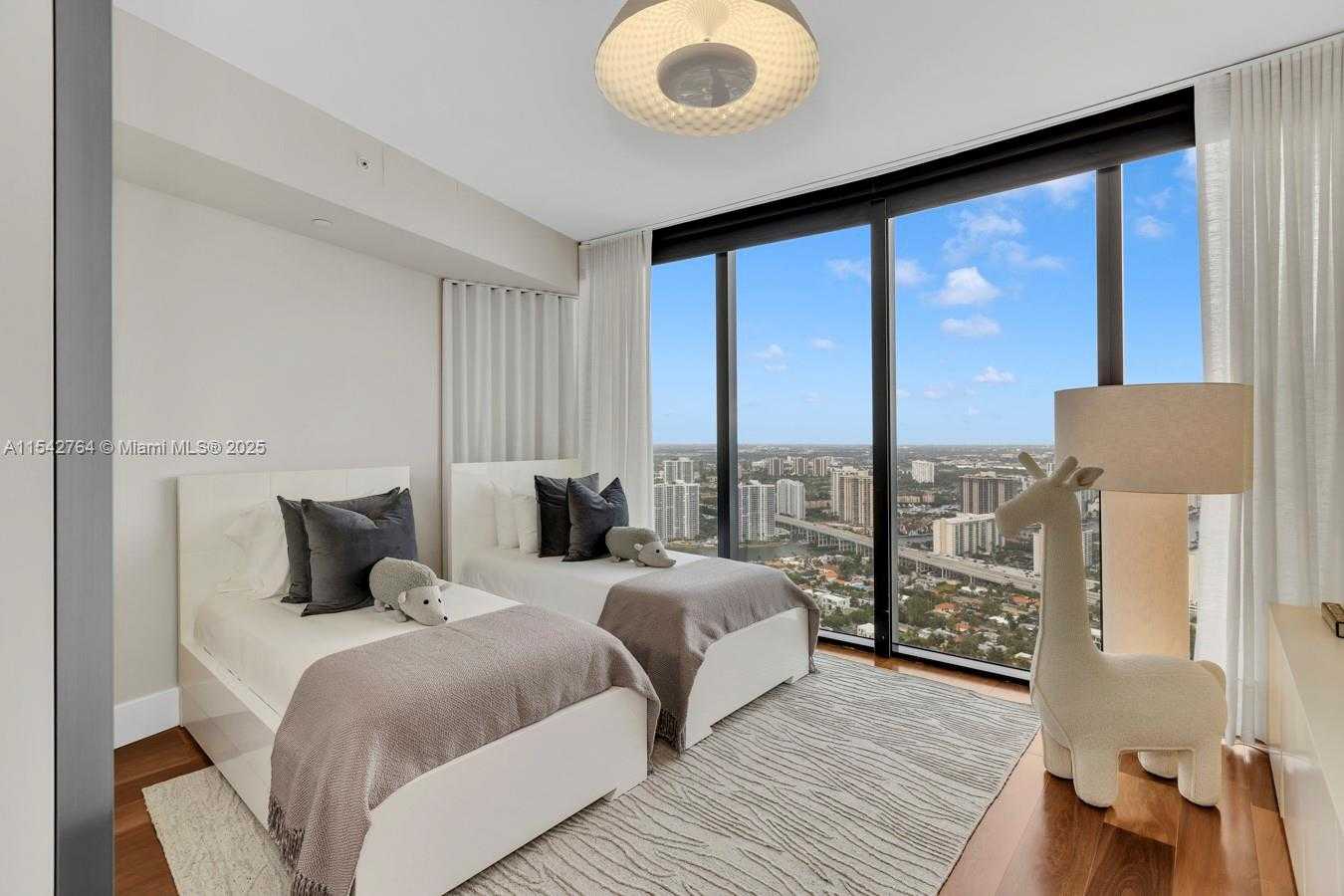 Small Image of 18555 COLLINS AVE #4605, Sunny Isles Beach Number 24