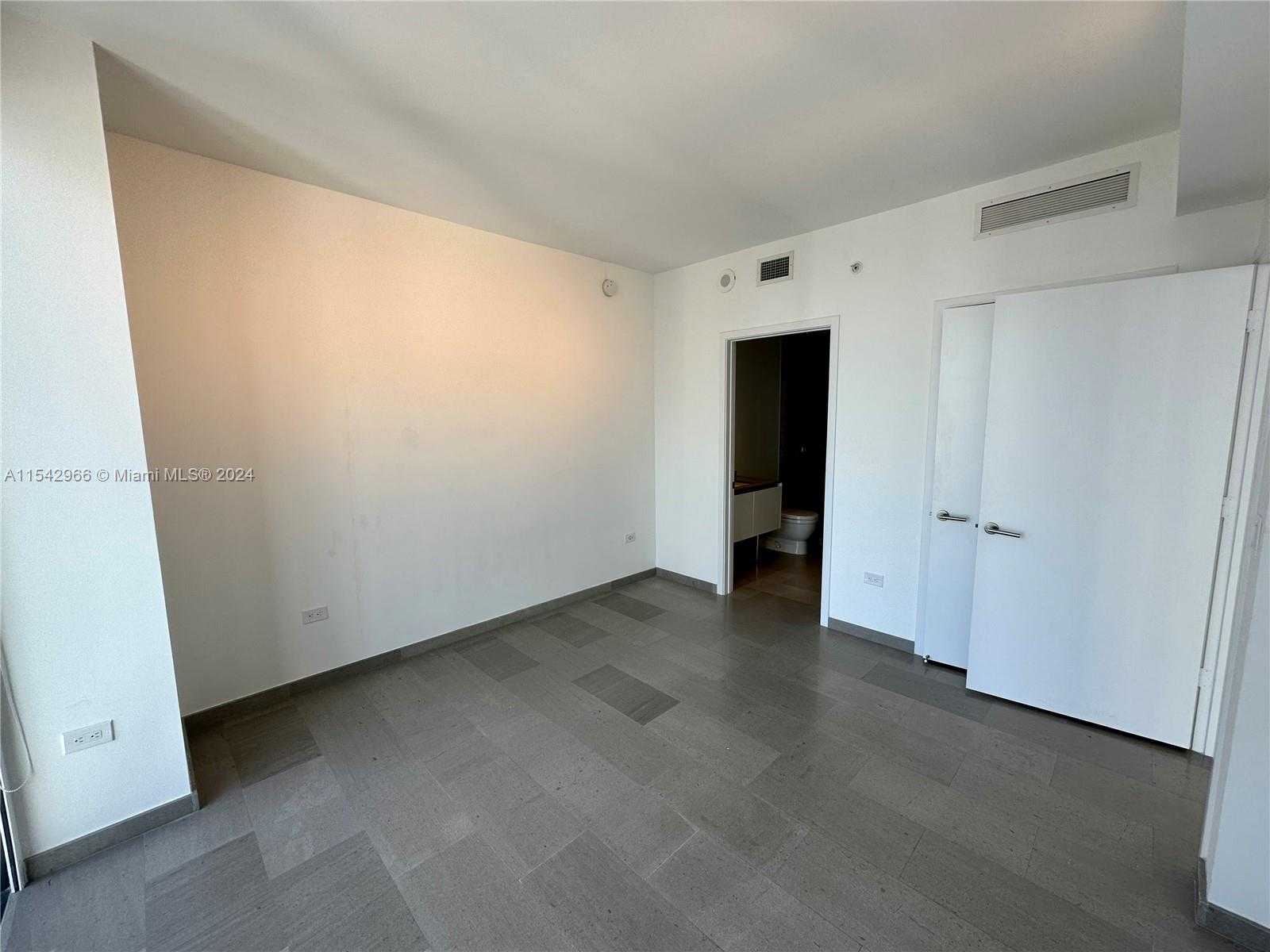 Small Image of 68 SOUTH EAST 6TH ST #2707, Miami Number 29