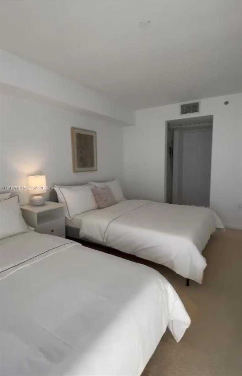 Small Image of 1200 BRICKELL BAY DR #3119, Miami Number 7