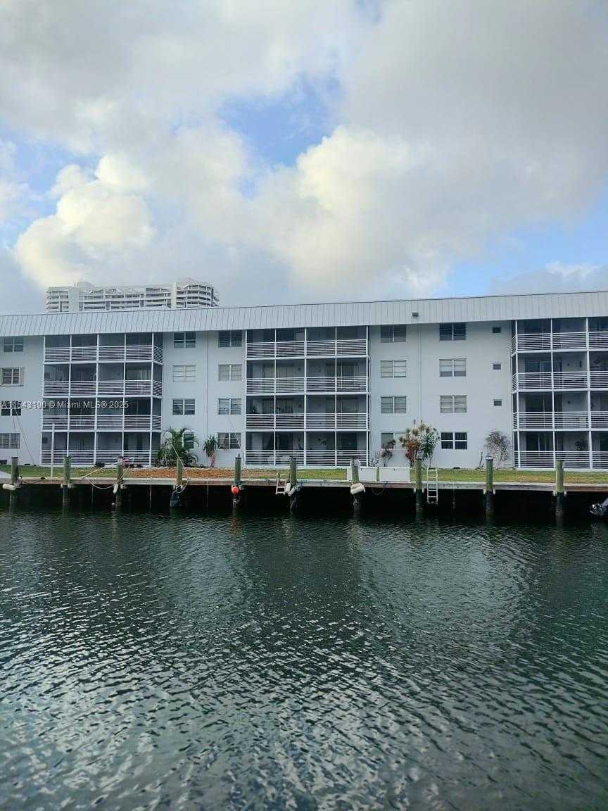 Small Image of 3600 #310, North Miami Beach Number 27