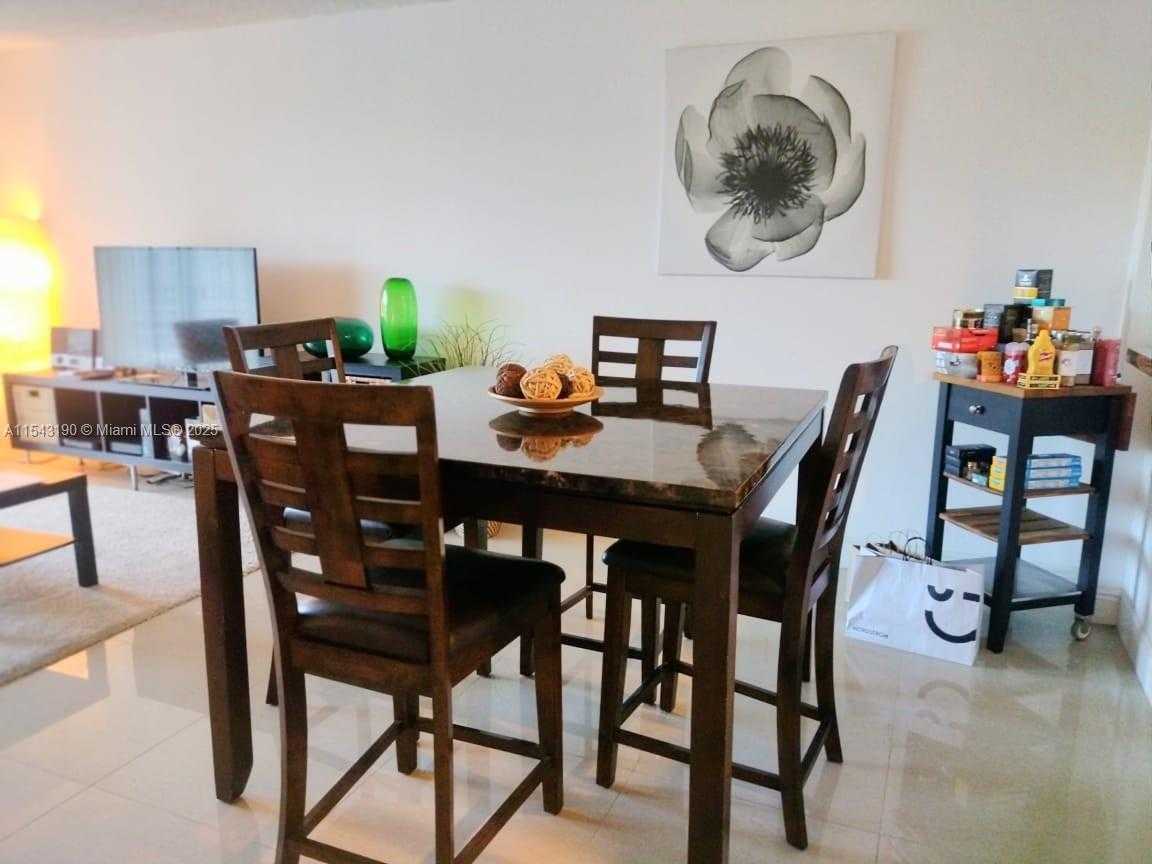 Small Image of 3600 #310, North Miami Beach Number 5