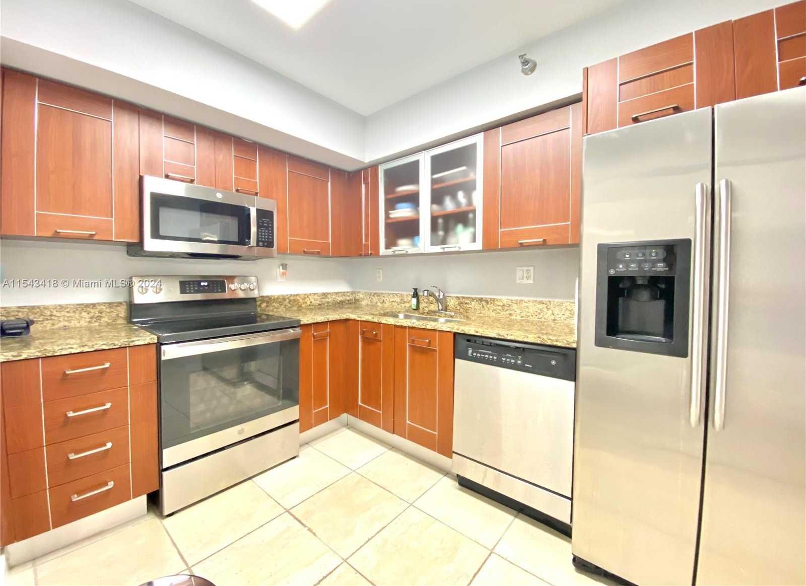 Small Image of 3300 NORTH EAST 191ST ST #817, Aventura Number 4