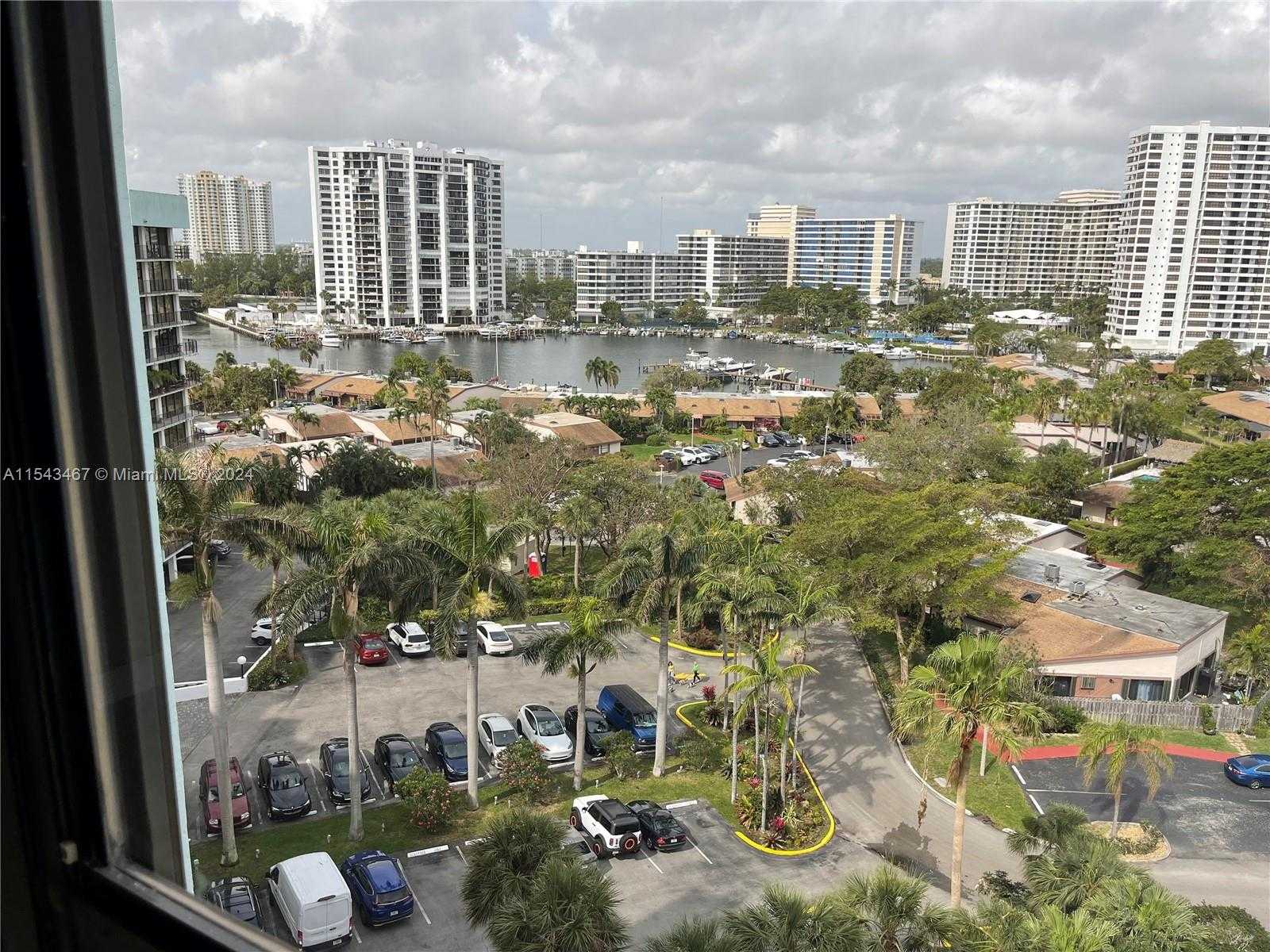 Small Image of 200 Leslie Dr, Hallandale Beach, FL 33009, USA Number 10