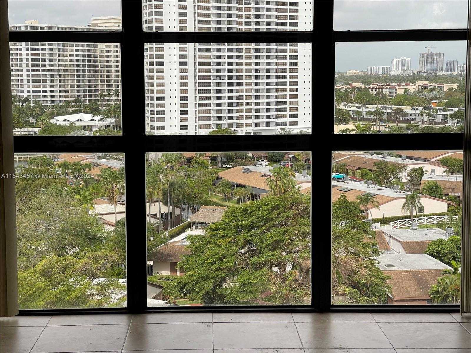 Small Image of 200 Leslie Dr, Hallandale Beach, FL 33009, USA Number 13