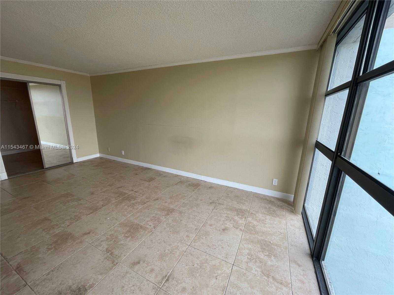 Small Image of 200 Leslie Dr, Hallandale Beach, FL 33009, USA Number 15