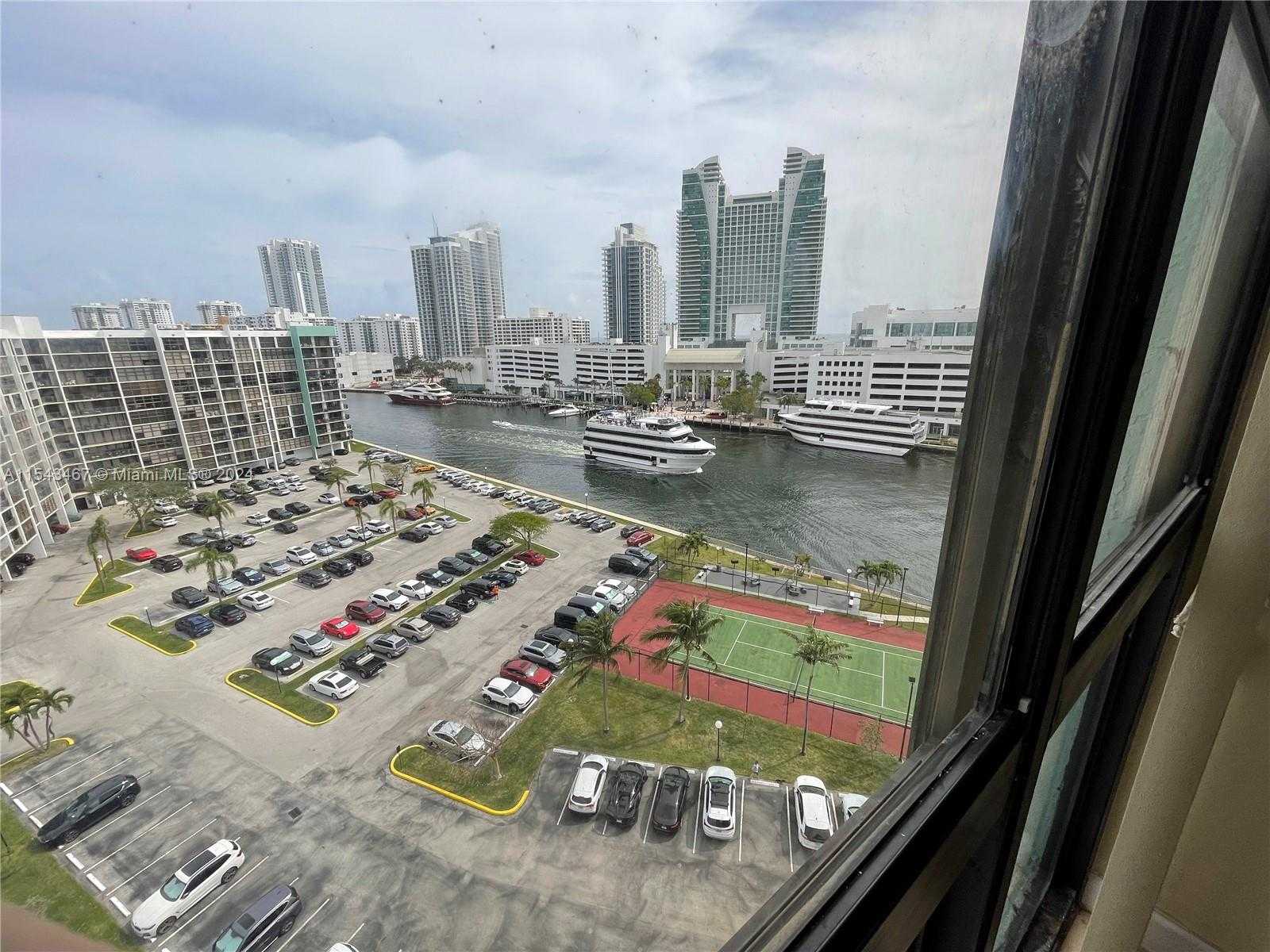 Small Image of 200 Leslie Dr, Hallandale Beach, FL 33009, USA Number 30