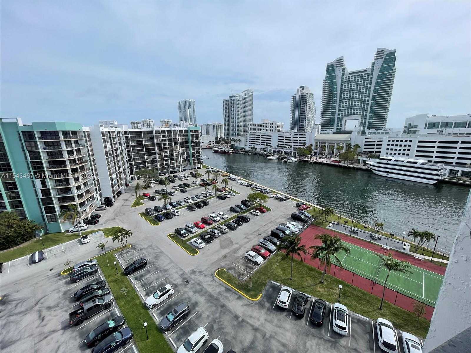 Small Image of 200 Leslie Dr, Hallandale Beach, FL 33009, USA Number 31