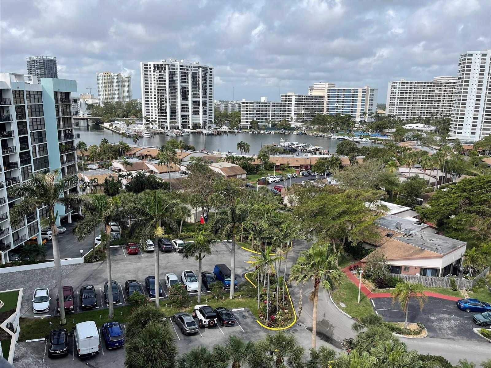 Small Image of 200 Leslie Dr, Hallandale Beach, FL 33009, USA Number 34
