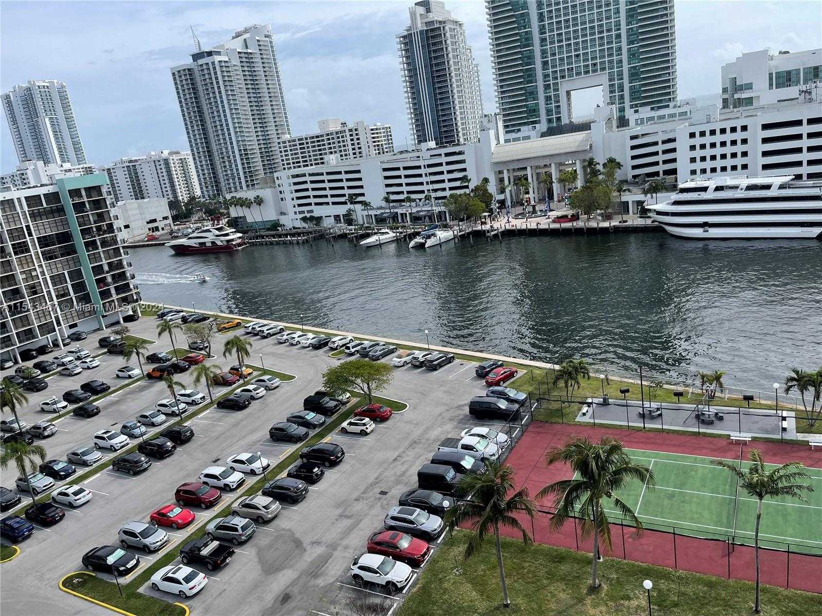 Small Image of 200 Leslie Dr, Hallandale Beach, FL 33009, USA Number 7