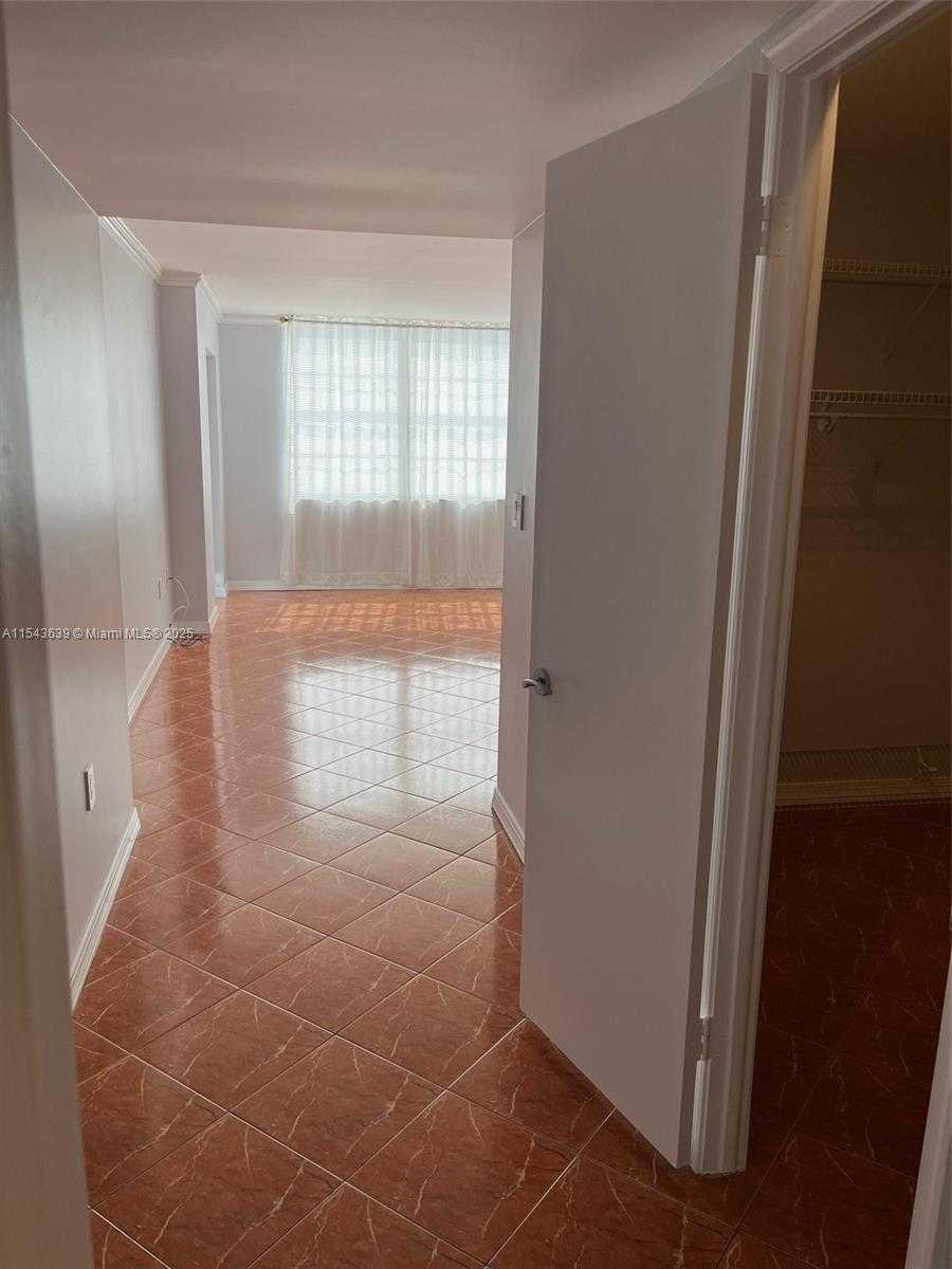Small Image of 2801 NORTH EAST 183RD ST #2103W, Aventura Number 12