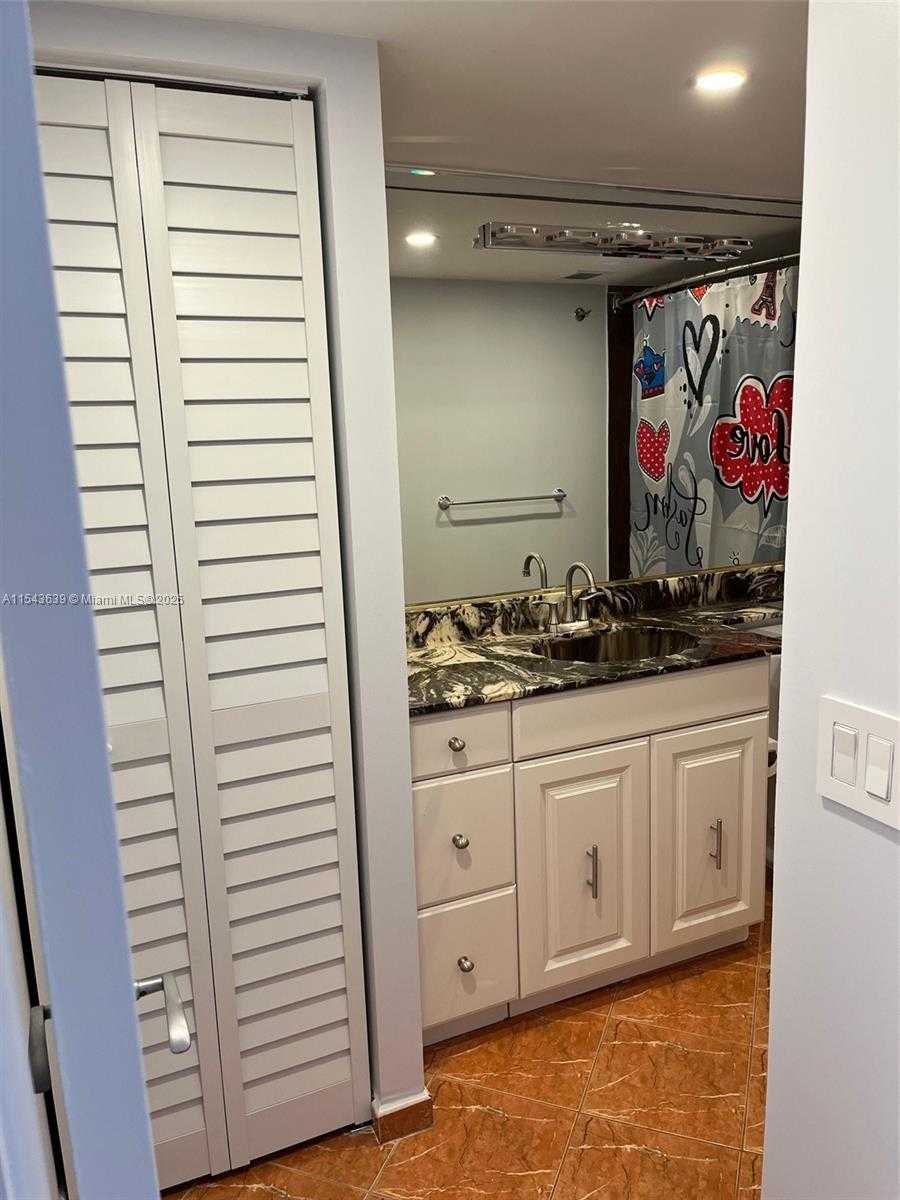 Small Image of 2801 NORTH EAST 183RD ST #2103W, Aventura Number 17