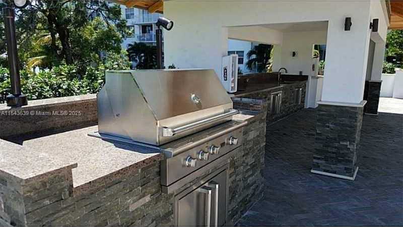Small Image of 2801 NORTH EAST 183RD ST #2103W, Aventura Number 24