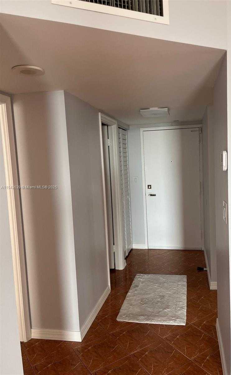 Small Image of 2801 NORTH EAST 183RD ST #2103W, Aventura Number 3