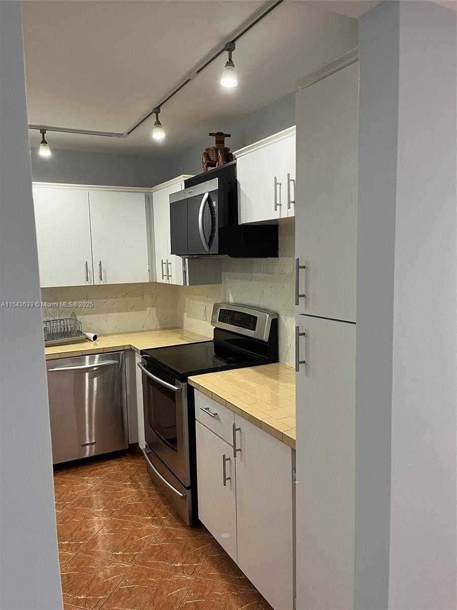 Small Image of 2801 NORTH EAST 183RD ST #2103W, Aventura Number 5