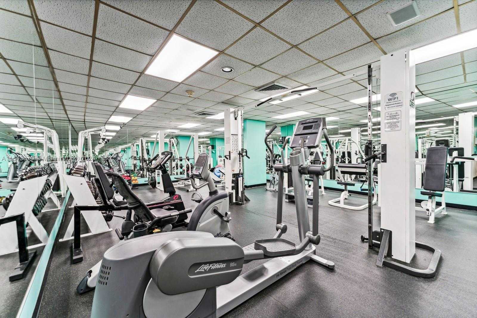 Small Image of 5255 COLLINS AVE #12B, Miami Beach Number 19
