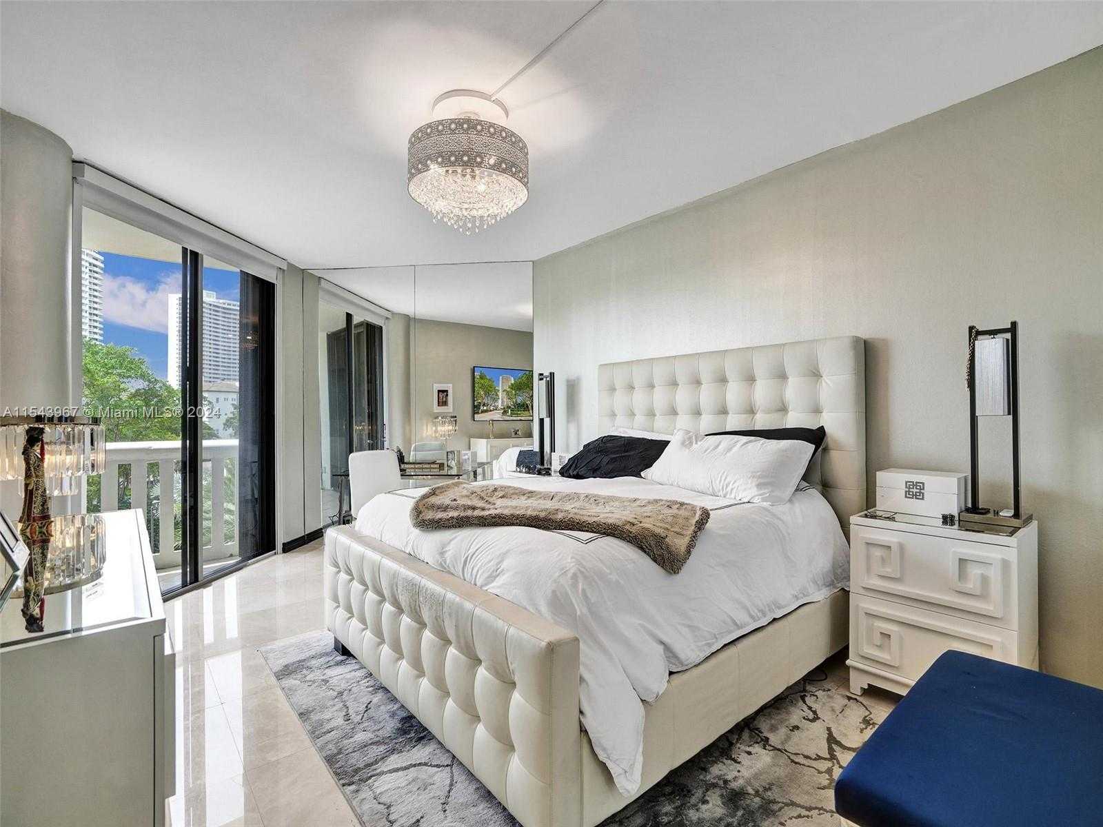 Small Image of 3000 Island Blvd, Aventura, FL 33160, USA Number 15