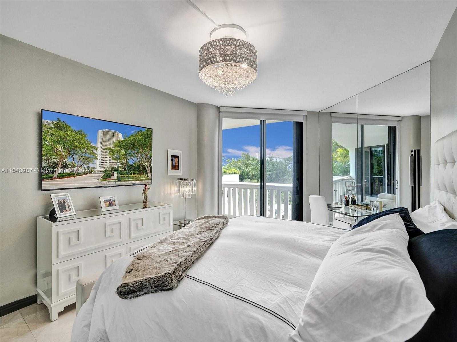 Small Image of 3000 Island Blvd, Aventura, FL 33160, USA Number 16