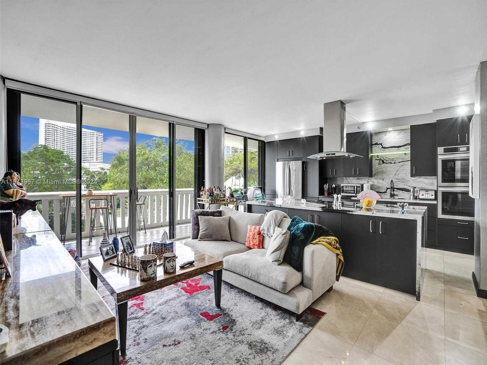 Small Image of 3000 Island Blvd, Aventura, FL 33160, USA Number 2