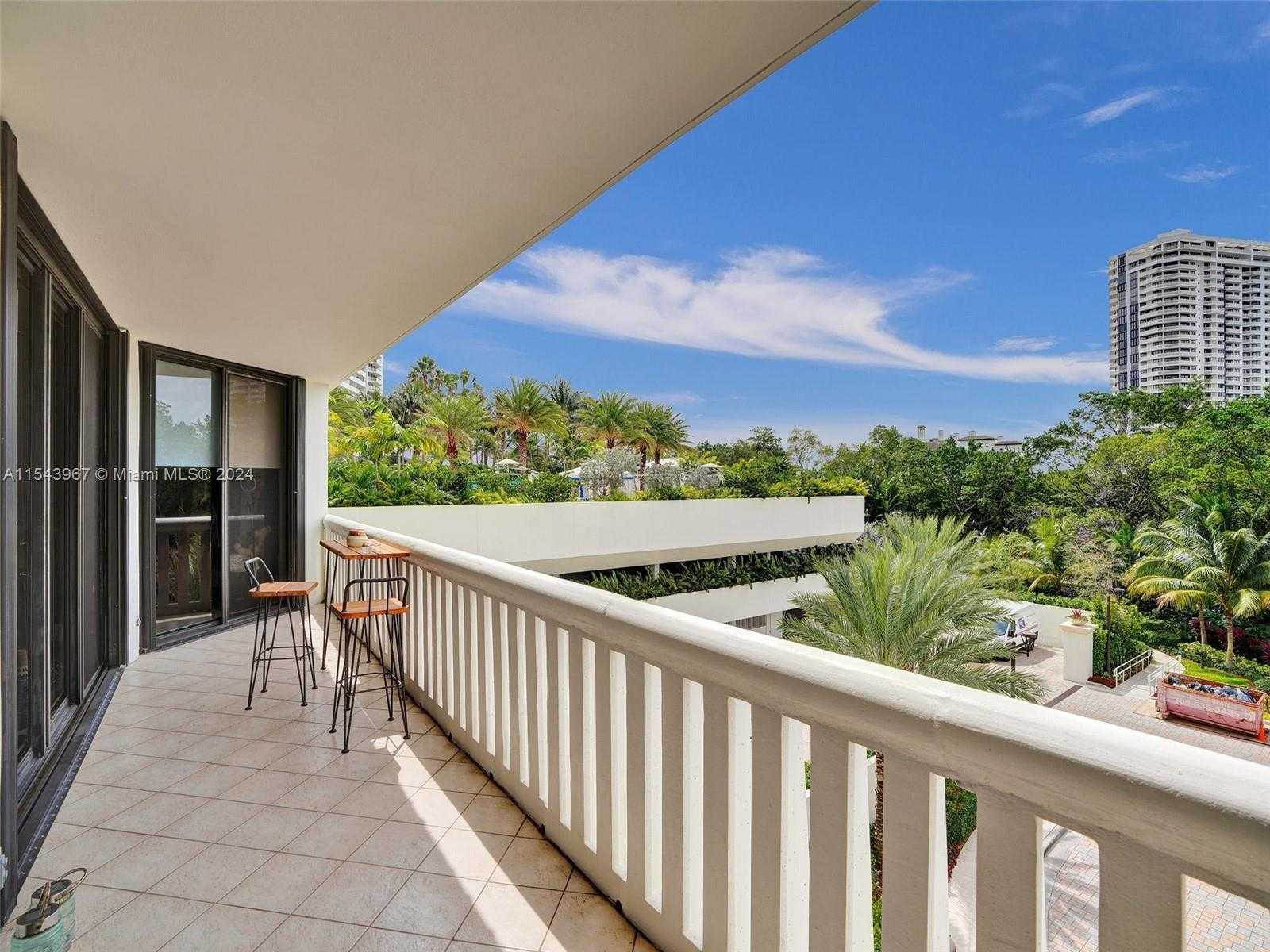 Small Image of 3000 Island Blvd, Aventura, FL 33160, USA Number 23