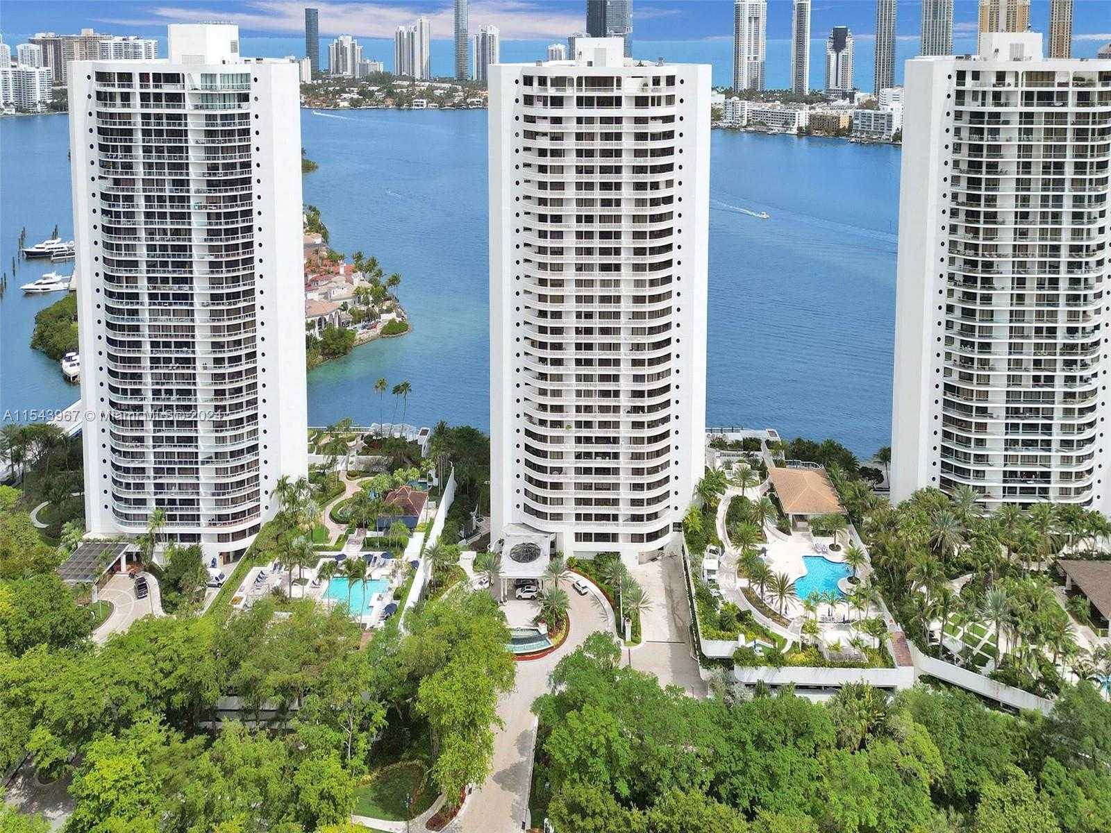 Small Image of 3000 Island Blvd, Aventura, FL 33160, USA Number 28