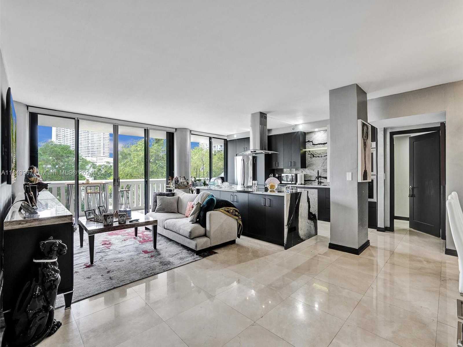 Small Image of 3000 Island Blvd, Aventura, FL 33160, USA Number 3