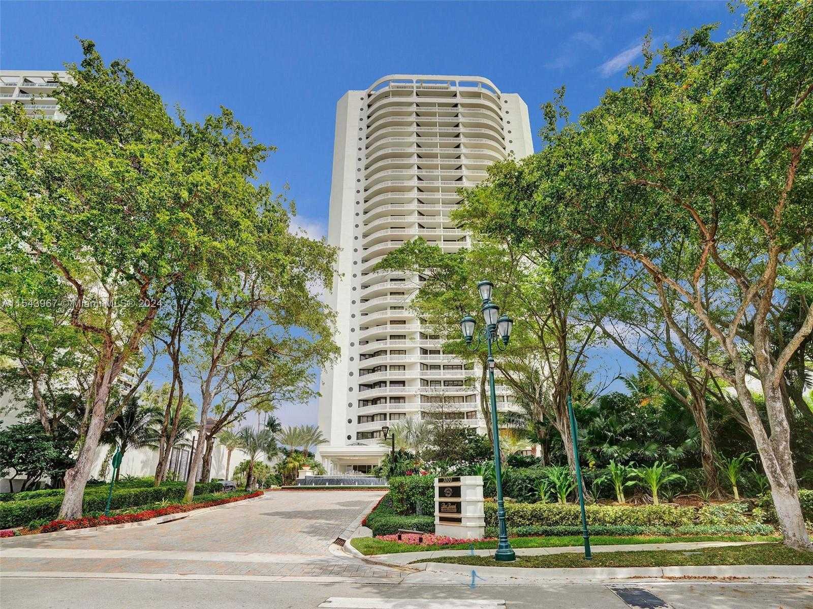 Small Image of 3000 Island Blvd, Aventura, FL 33160, USA Number 36