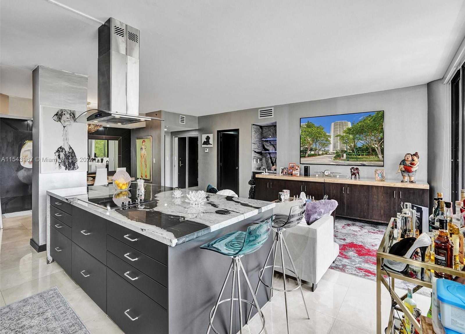 Small Image of 3000 Island Blvd, Aventura, FL 33160, USA Number 5