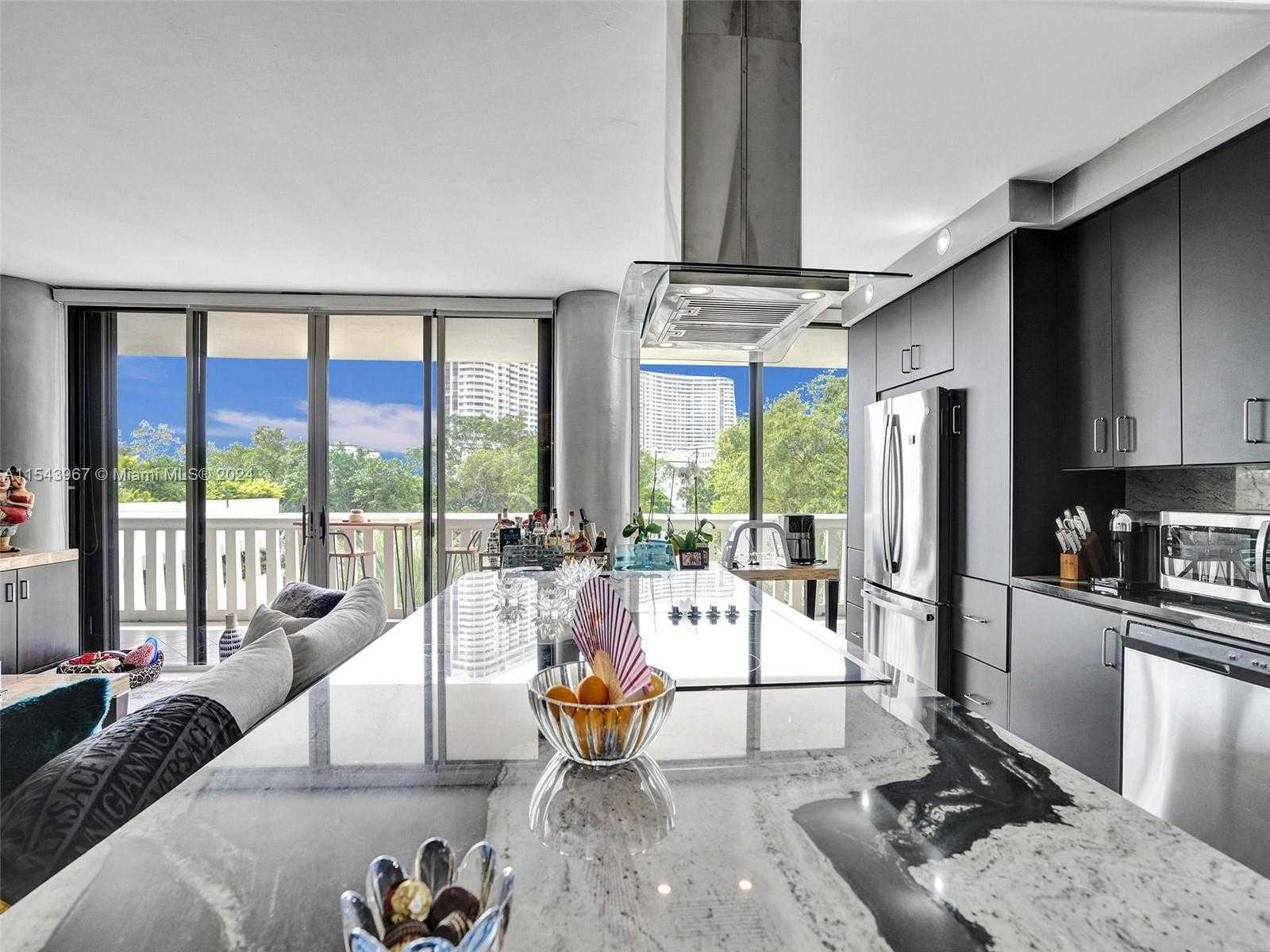 Small Image of 3000 Island Blvd, Aventura, FL 33160, USA Number 9