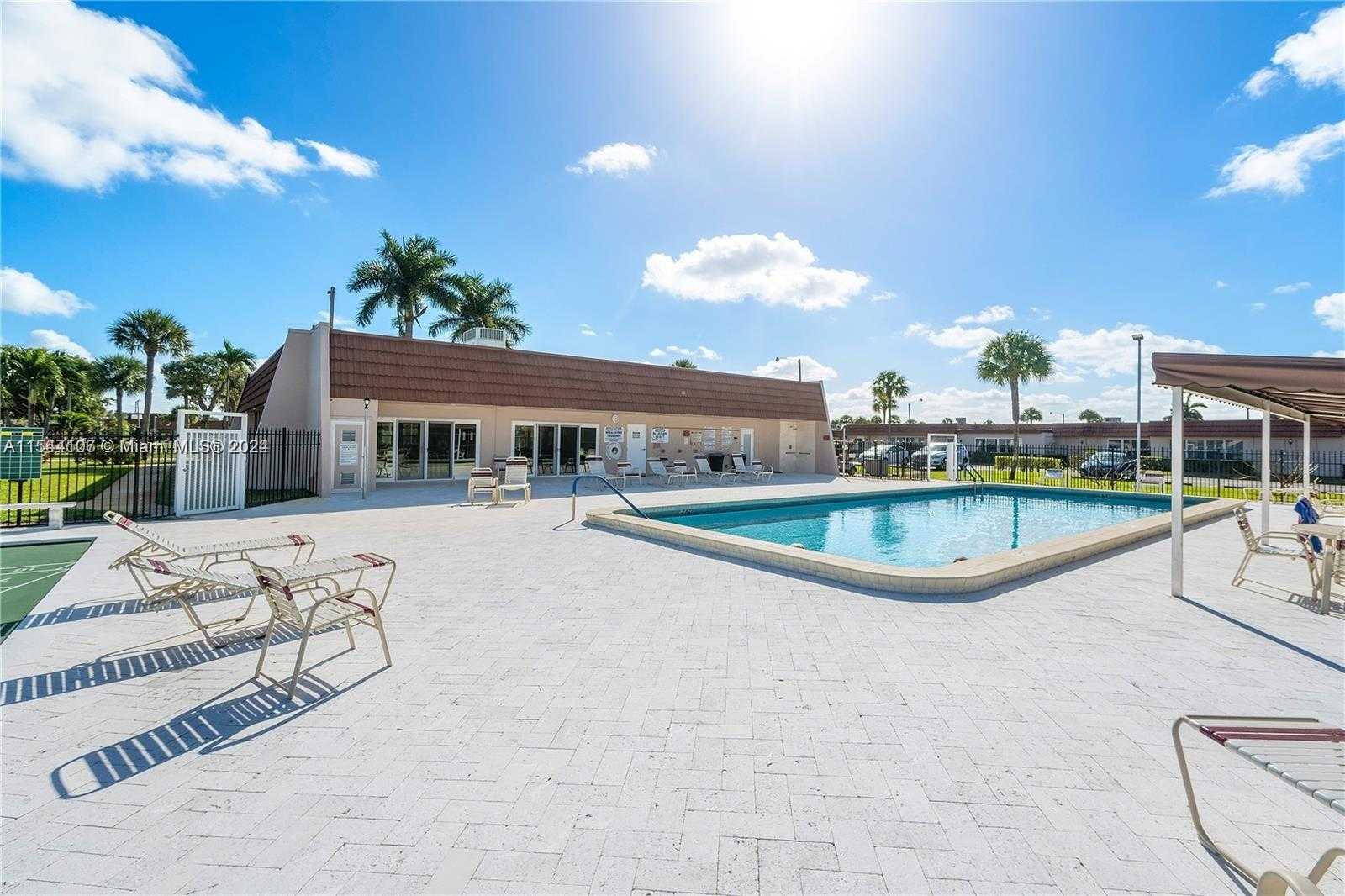 Small Image of 5775 WEST FERNLEY DR W #107, Palm Beach Number 13