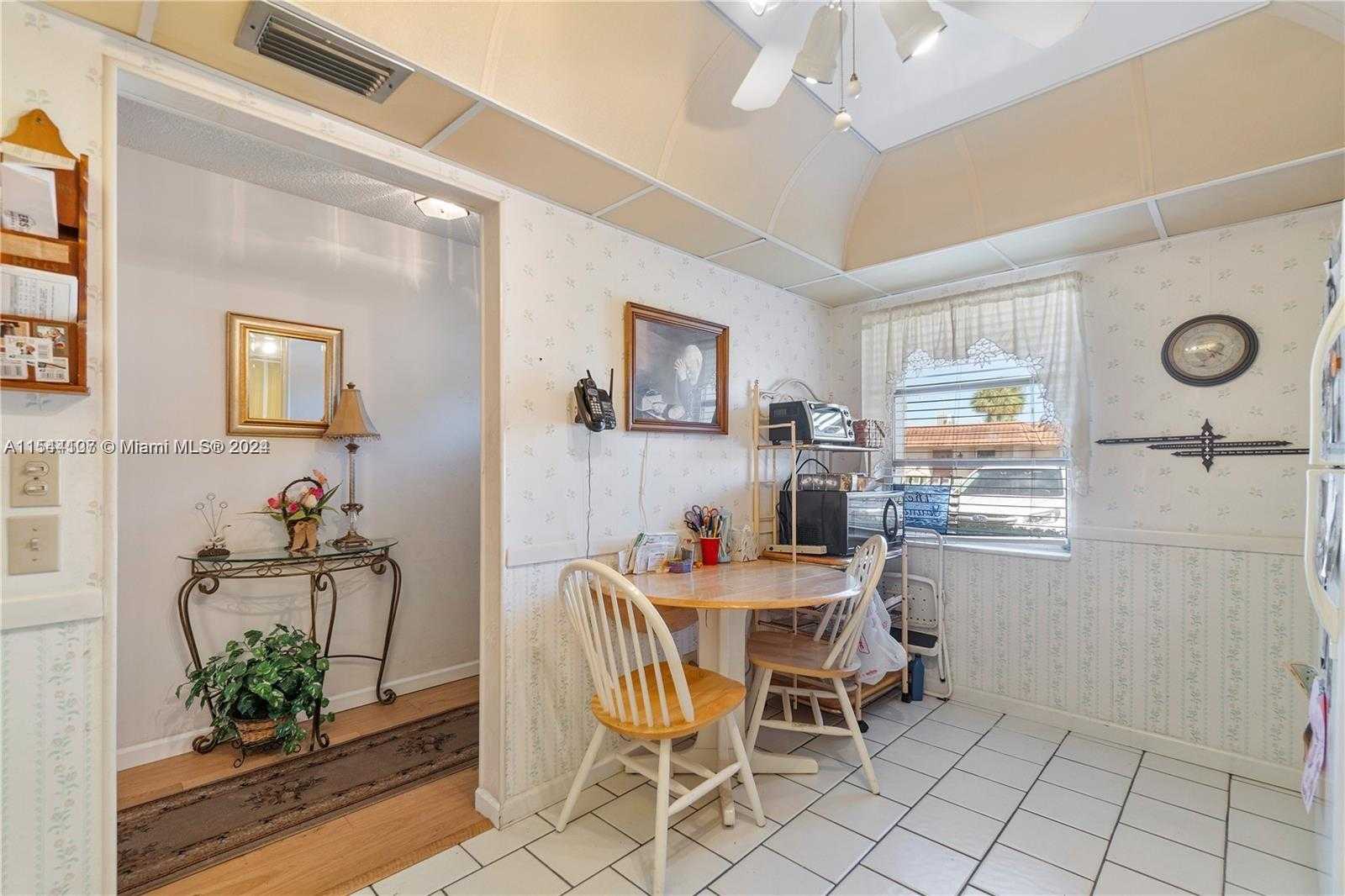 Small Image of 5775 WEST FERNLEY DR W #107, Palm Beach Number 5