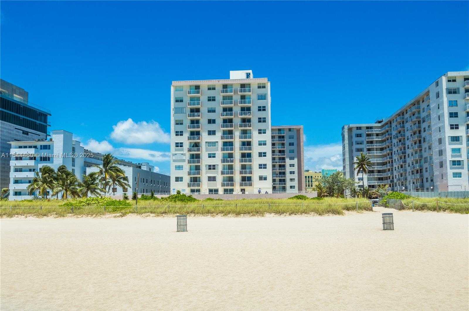 Small Image of 345 OCEAN DR #411, Miami Beach Number 15