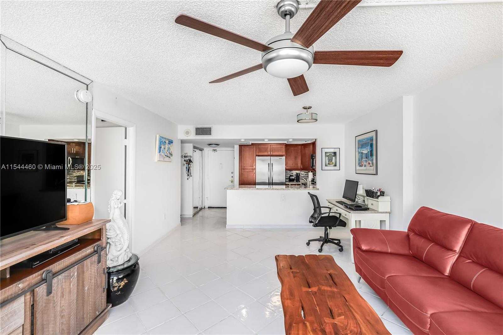Small Image of 345 OCEAN DR #411, Miami Beach Number 8