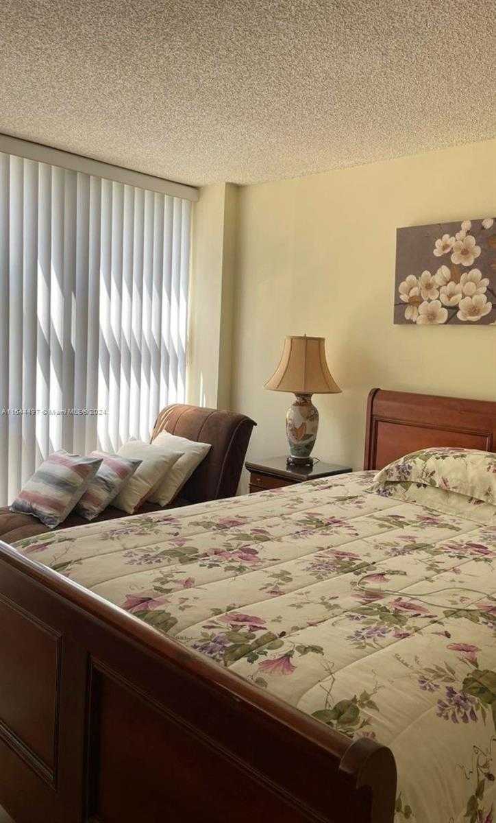 Small Image of 17021 NORTH BAY RD #318, Sunny Isles Beach Number 10